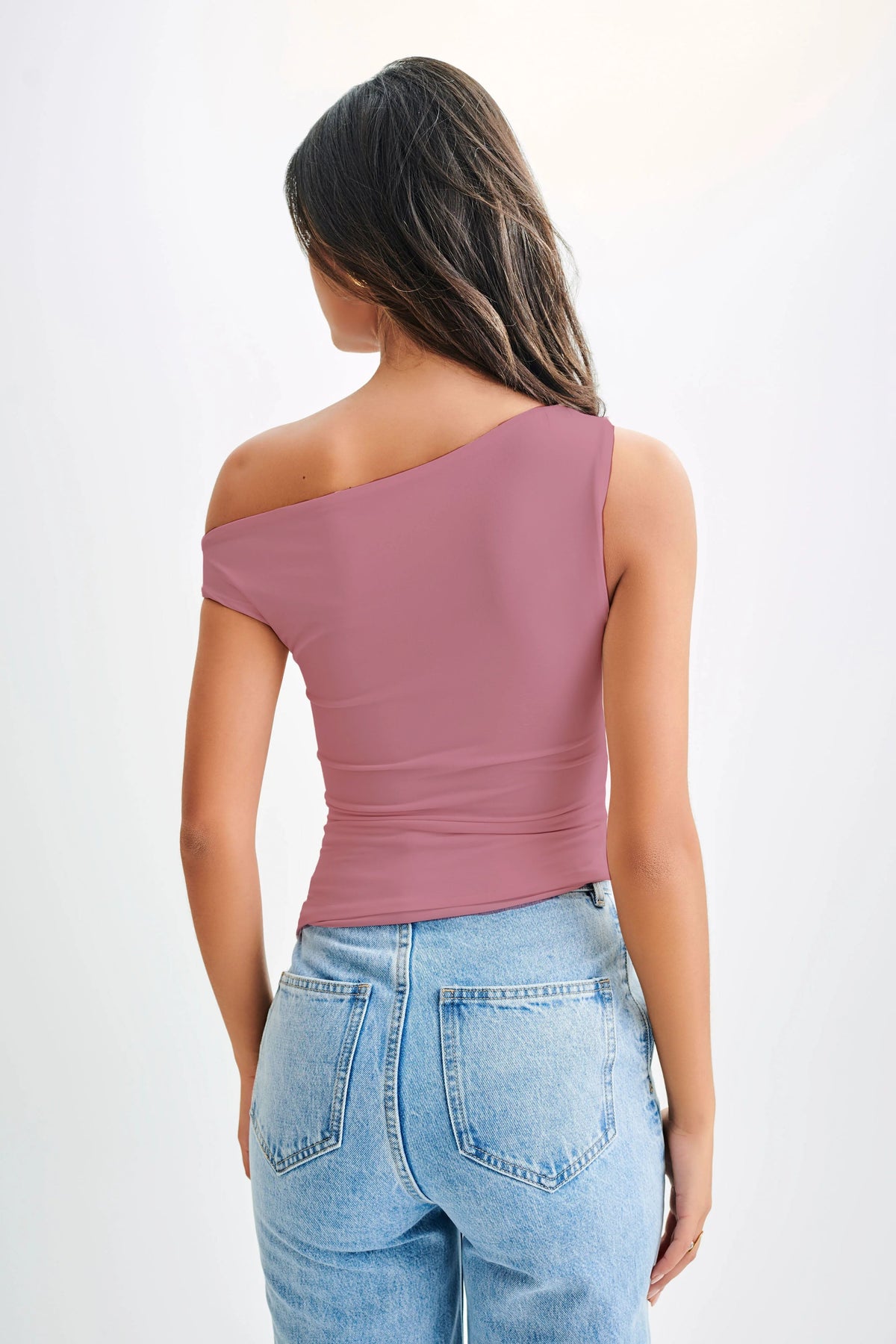 RǏWYÑ | Contemporary Elegance Ruched Top