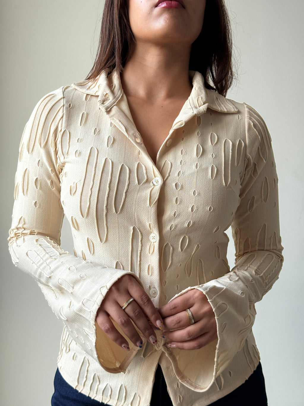 RǏWYÑ | Distressed Fitted Flare Sleeve Shirt