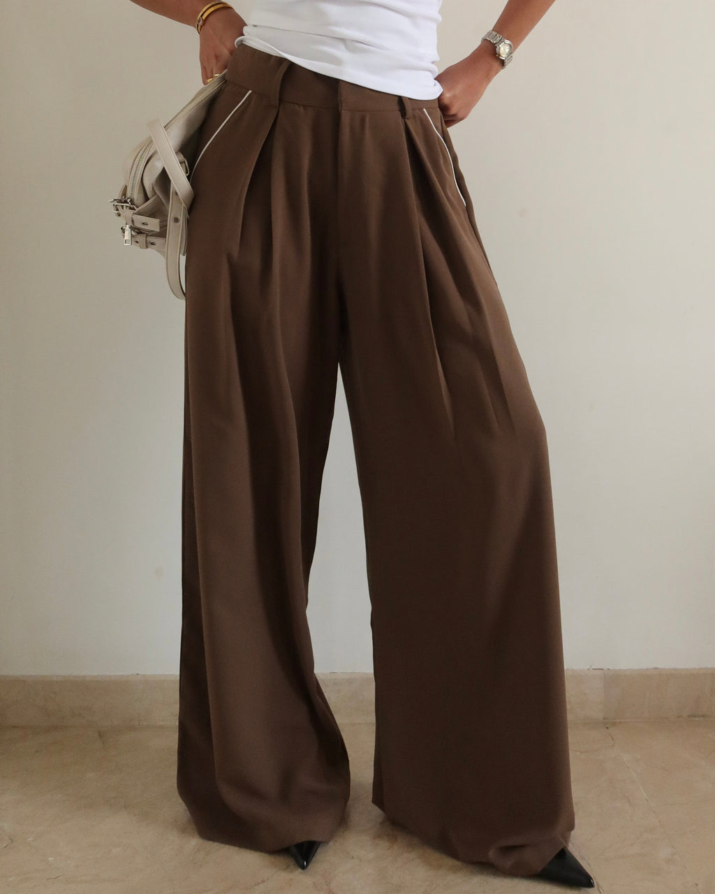 RǏWYÑ | Outline Pleats Pants
