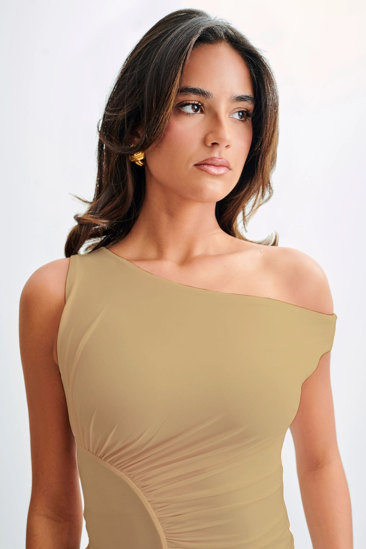 RǏWYÑ | Contemporary Elegance Ruched Top