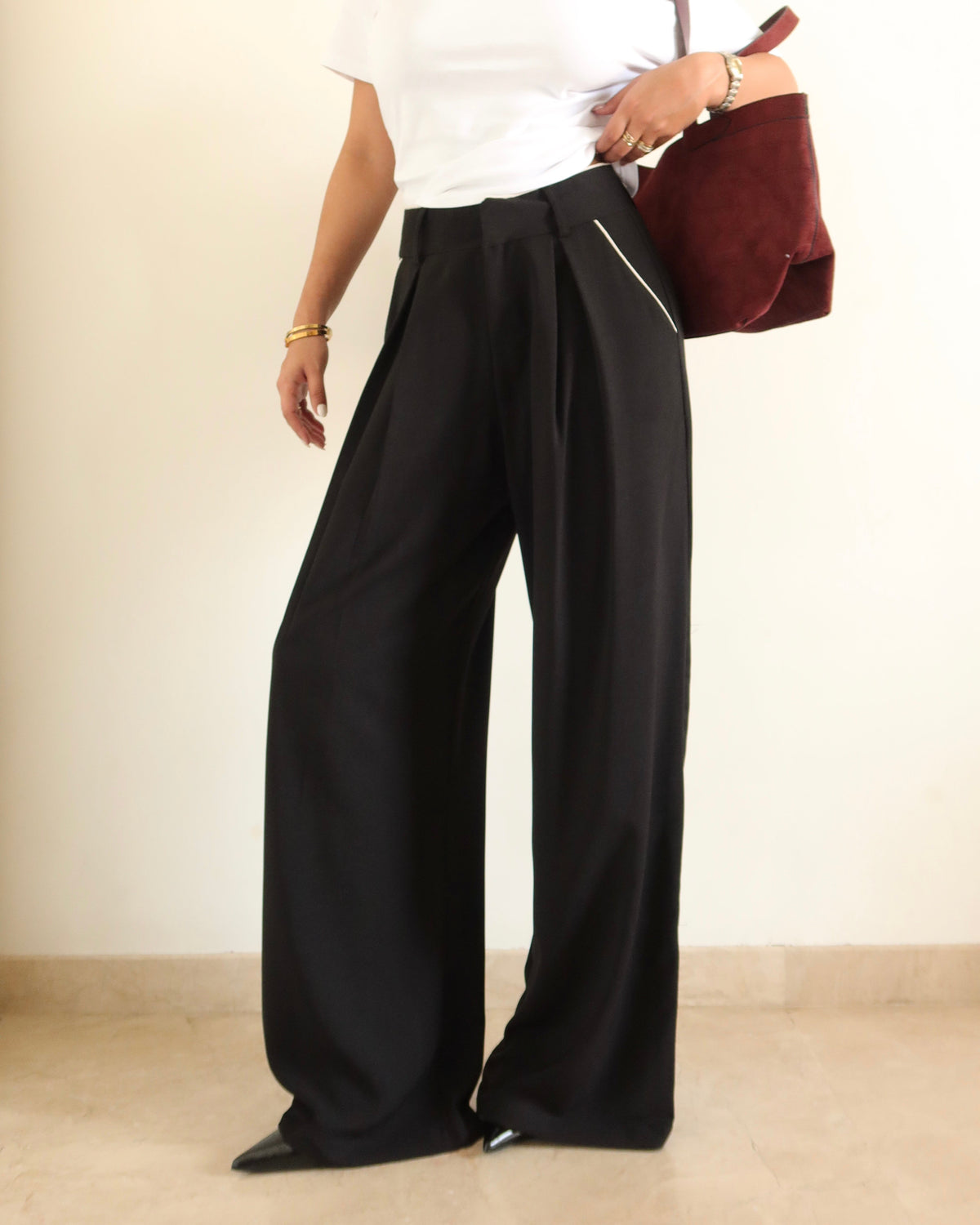 RǏWYÑ | Outline Pleats Pants