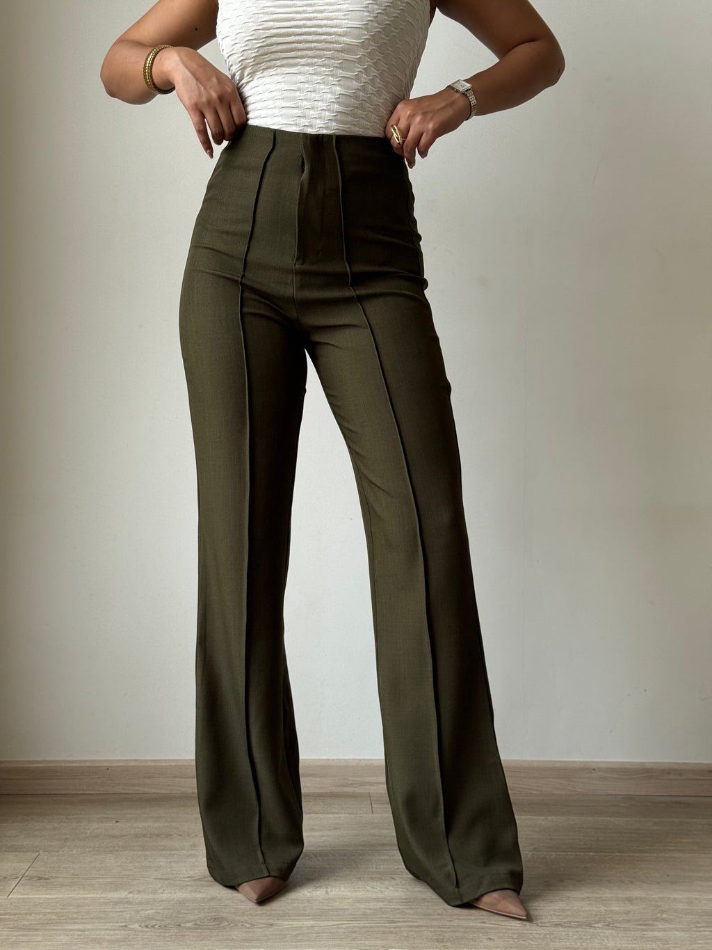 RǏWYÑ | Polished Linen Flared Tailored Pants