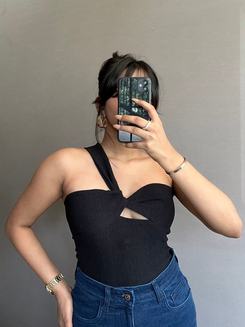 RǏWYÑ | Contour One-Shoulder Ruched Cut-Out Top
