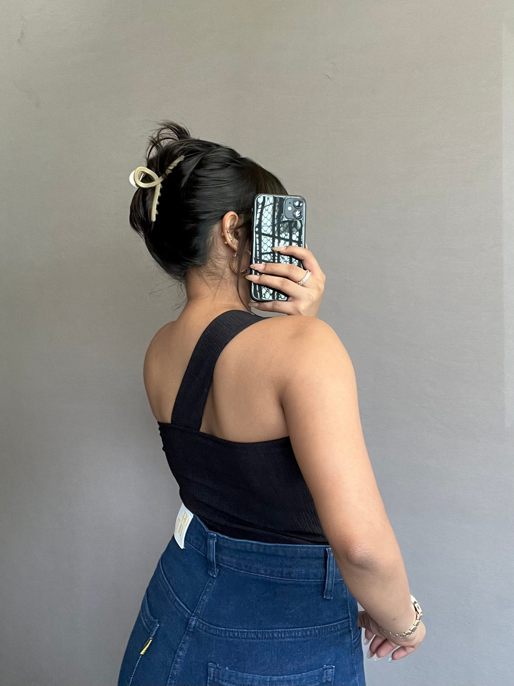 RǏWYÑ | Contour One-Shoulder Ruched Cut-Out Top