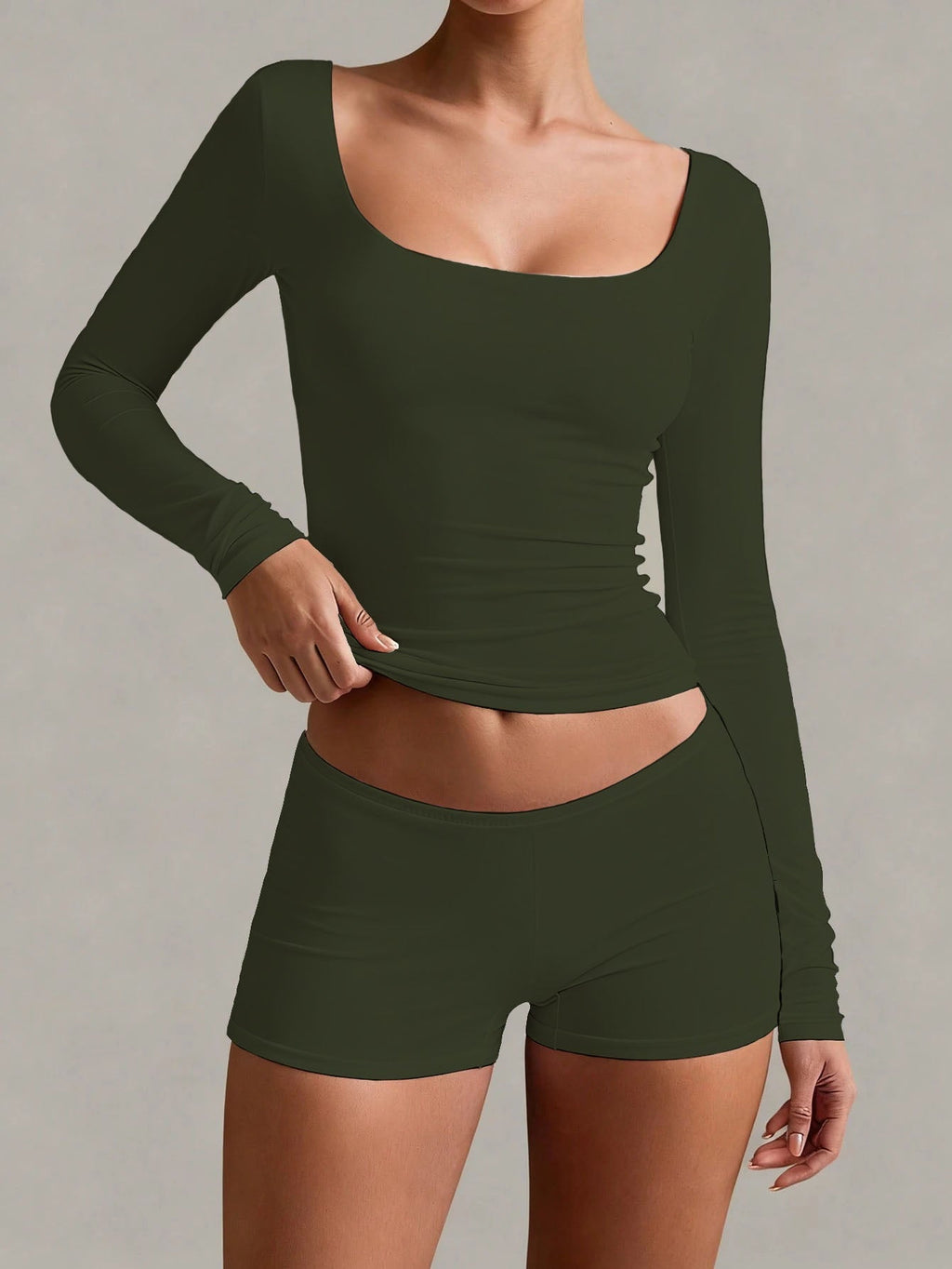 RǏWYÑ | Soft Curve Neck Long-Sleeve Top