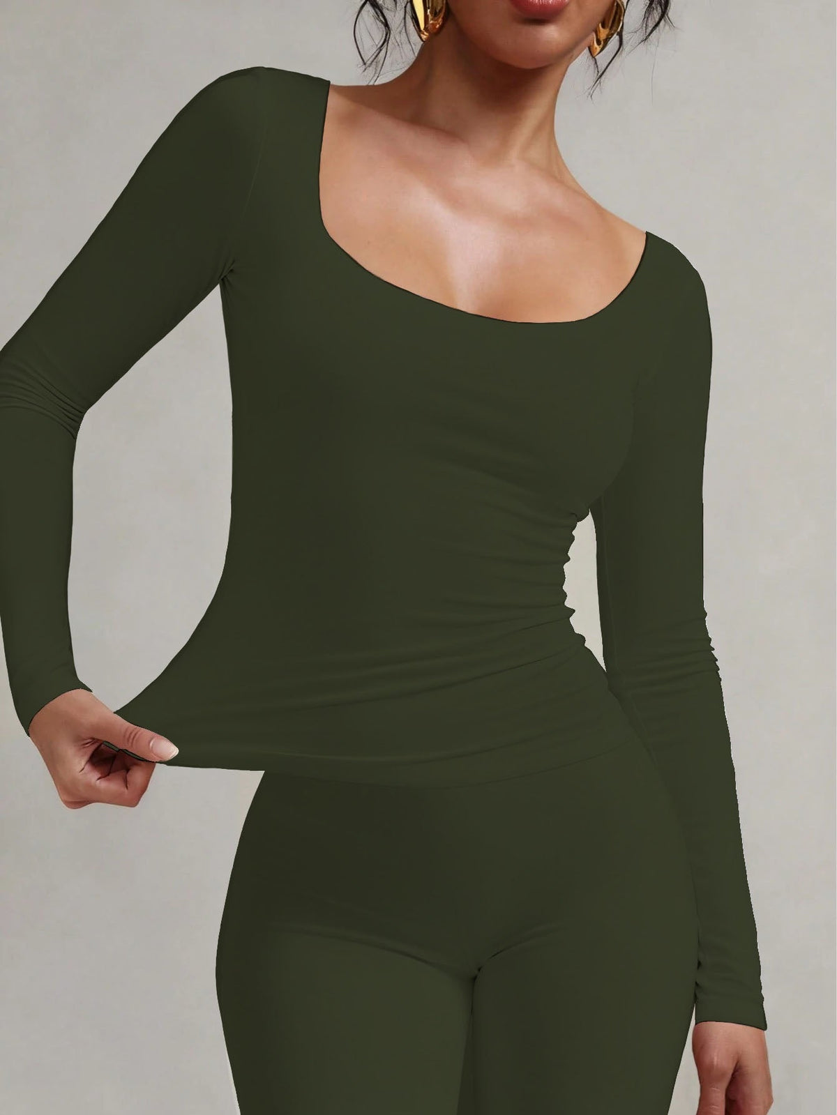 RǏWYÑ | Soft Curve Neck Long-Sleeve Top