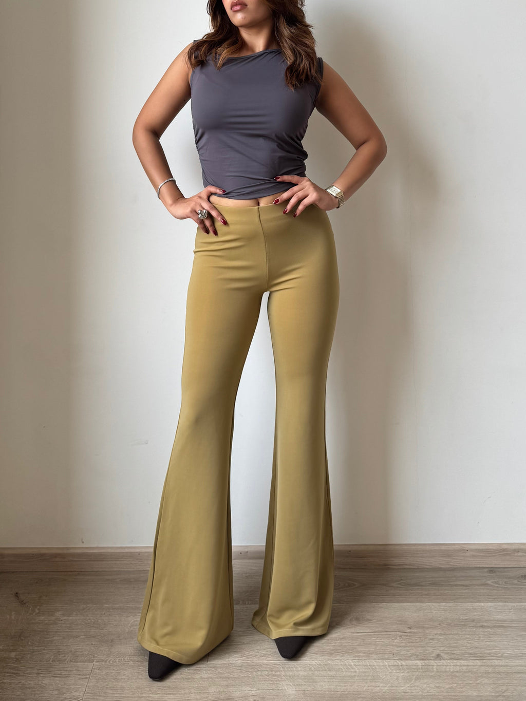 RǏWYÑ | Fit & Flare Seamless Trousers