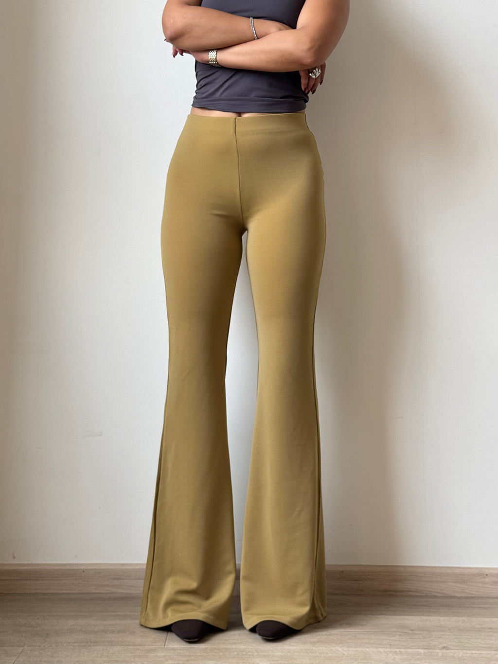 RǏWYÑ | Fit & Flare Seamless Trousers
