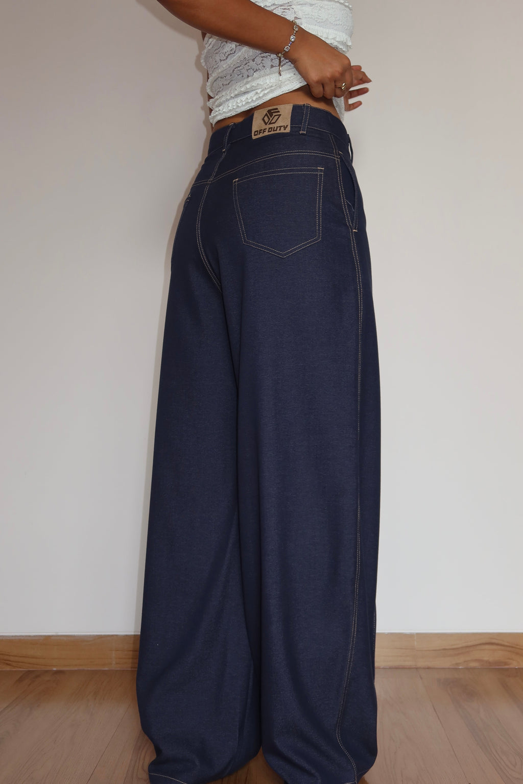 RǏWYÑ | Denim-Inspired Pin-Tuck Barrel Pants