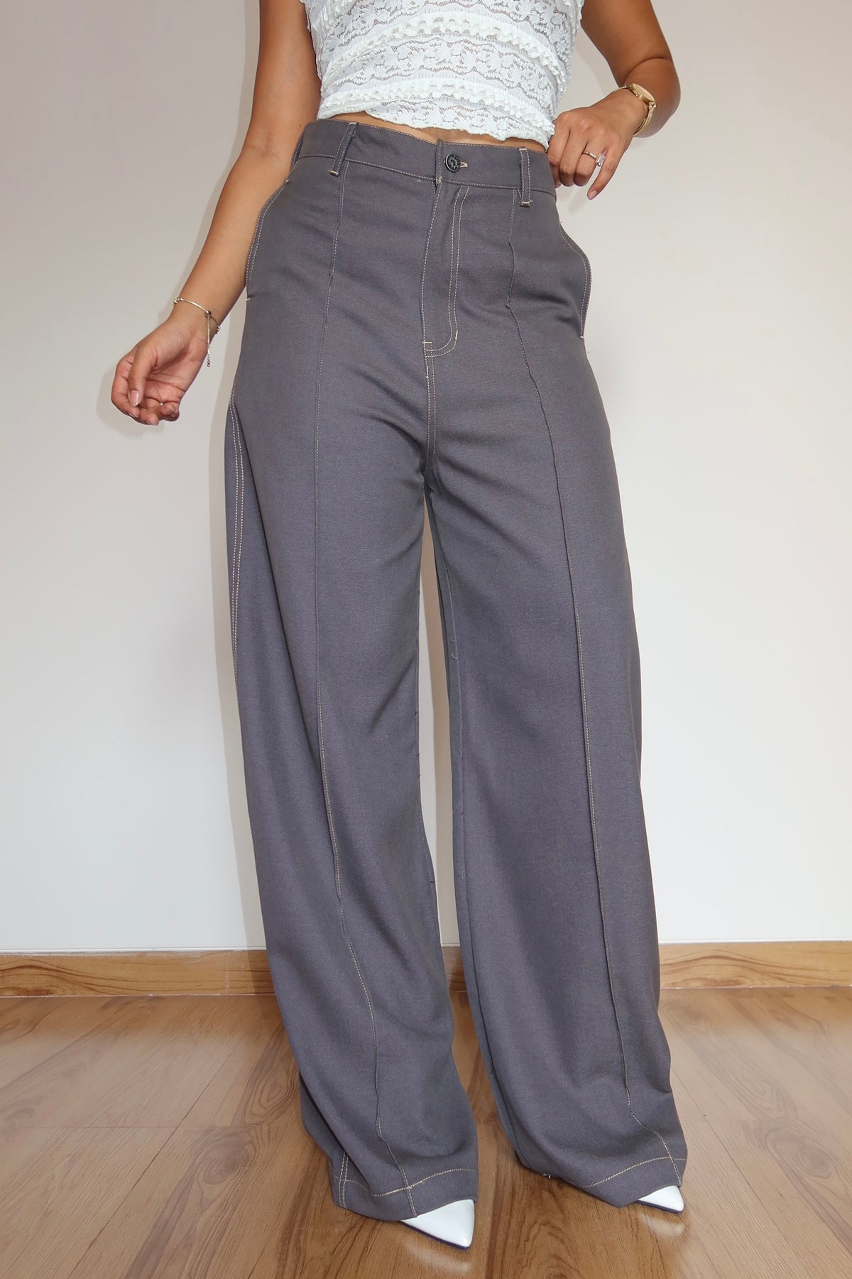 RǏWYÑ | Denim-Inspired Pin-Tuck Barrel Pants