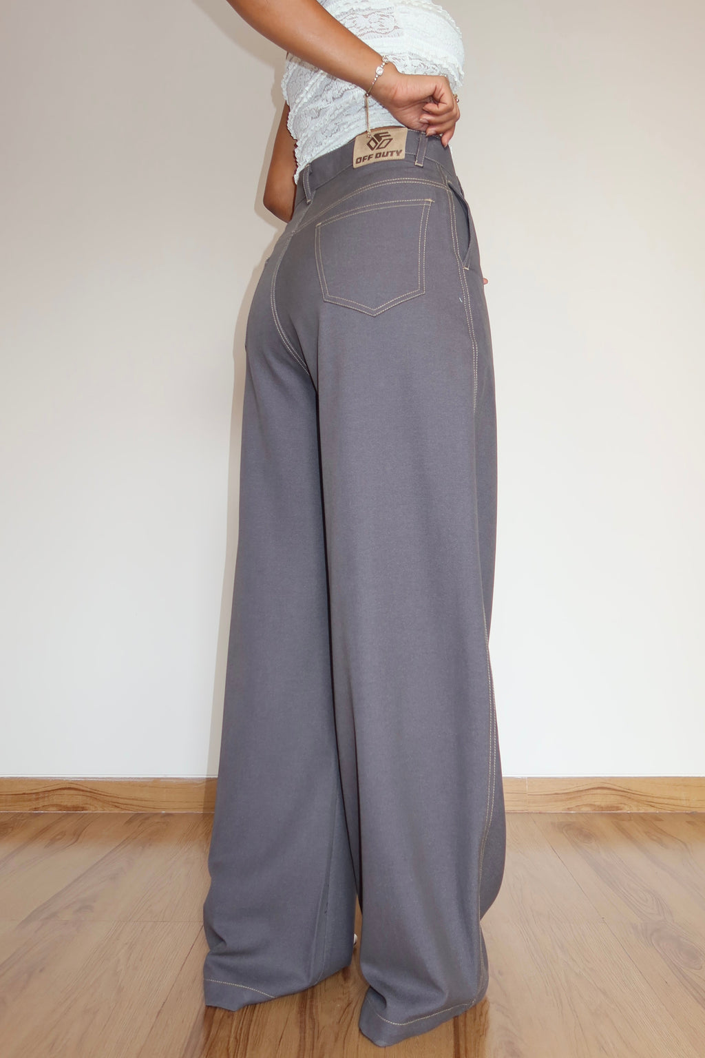 RǏWYÑ | Denim-Inspired Pin-Tuck Barrel Pants