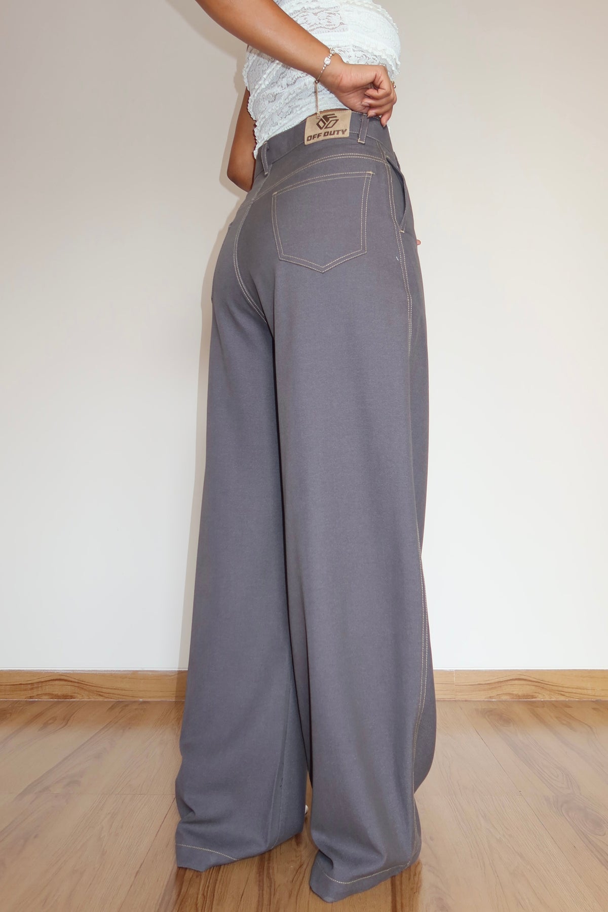 RǏWYÑ | Denim-Inspired Pin-Tuck Barrel Pants