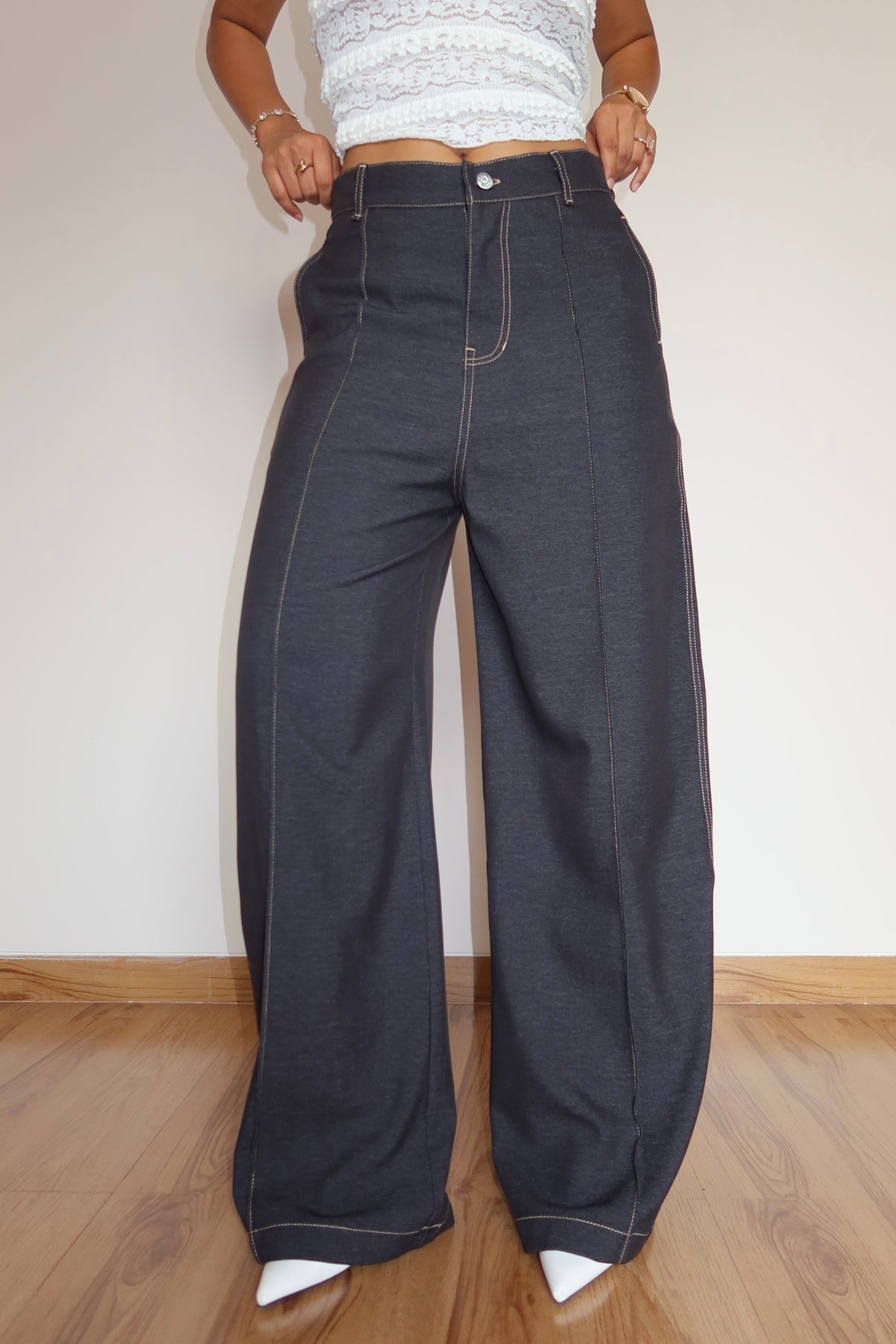 RǏWYÑ | Denim-Inspired Pin-Tuck Barrel Pants