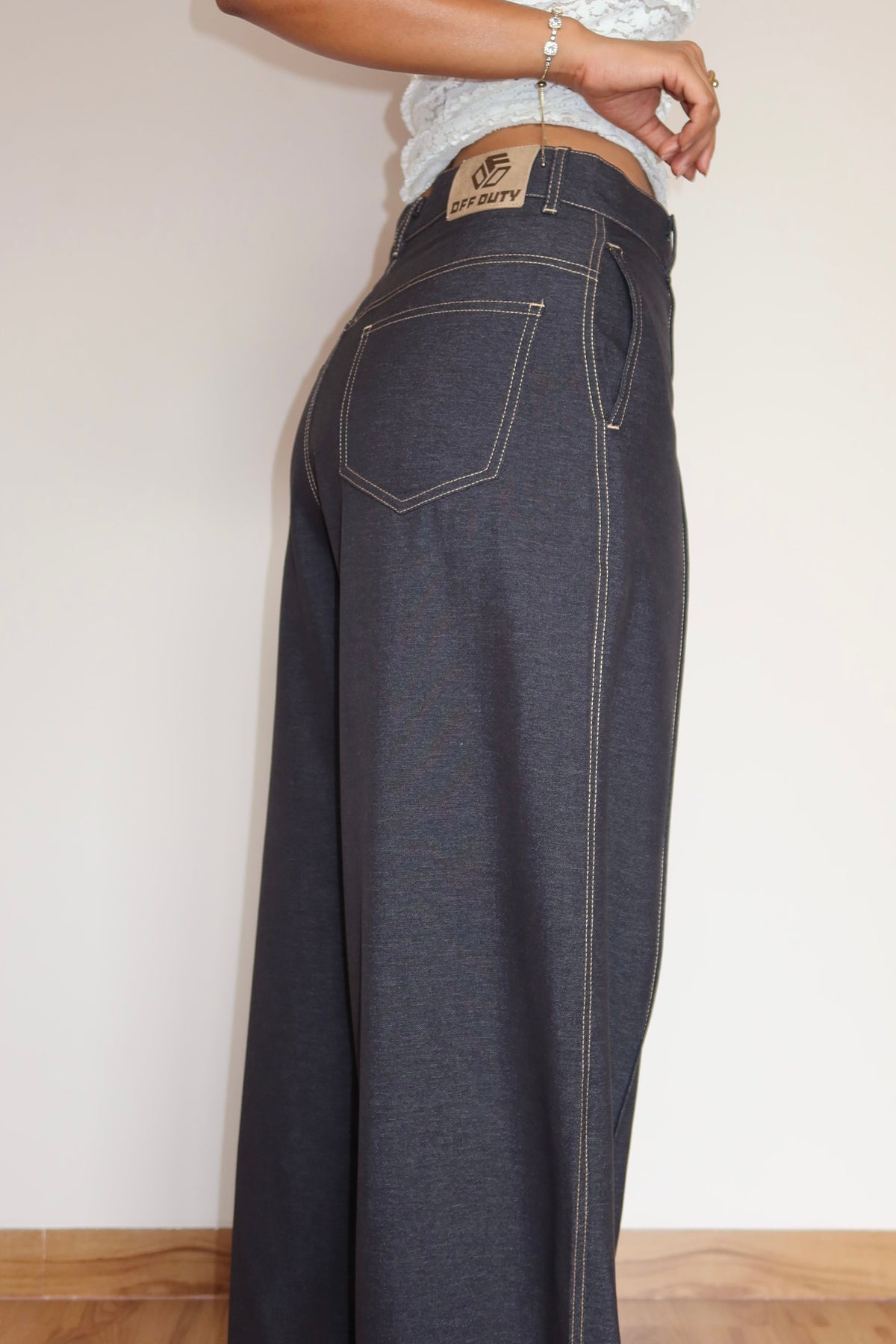 RǏWYÑ | Denim-Inspired Pin-Tuck Barrel Pants