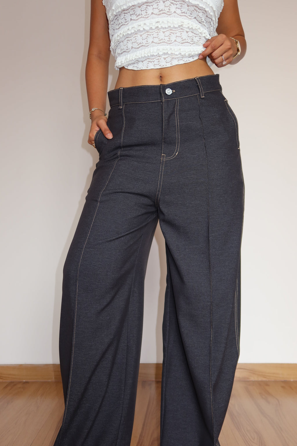 RǏWYÑ | Denim-Inspired Pin-Tuck Barrel Pants