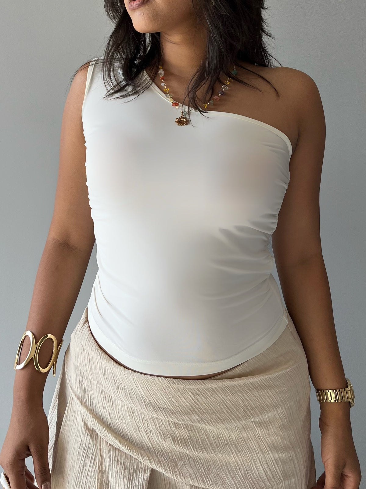 RǏWYÑ | Effortless Flow One-Shoulder Ruched Top