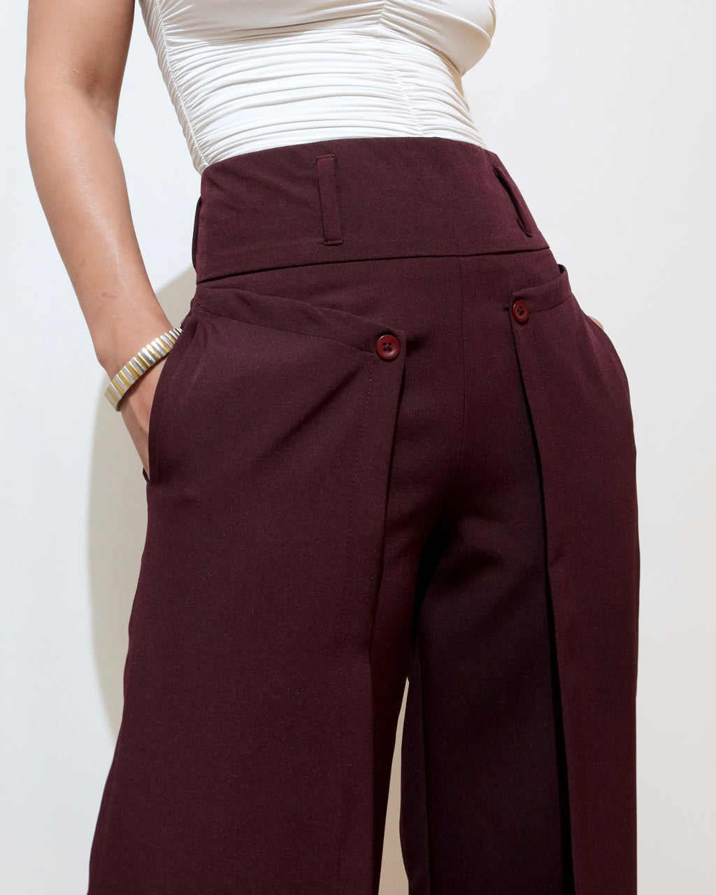 RǏWYÑ | Flattered Flap Straight Pants