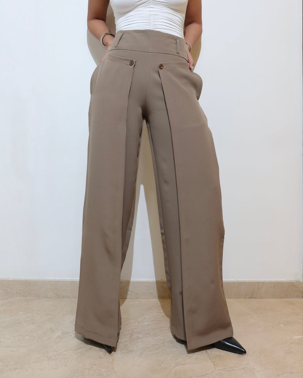 RǏWYÑ | Flattered Flap Straight Pants