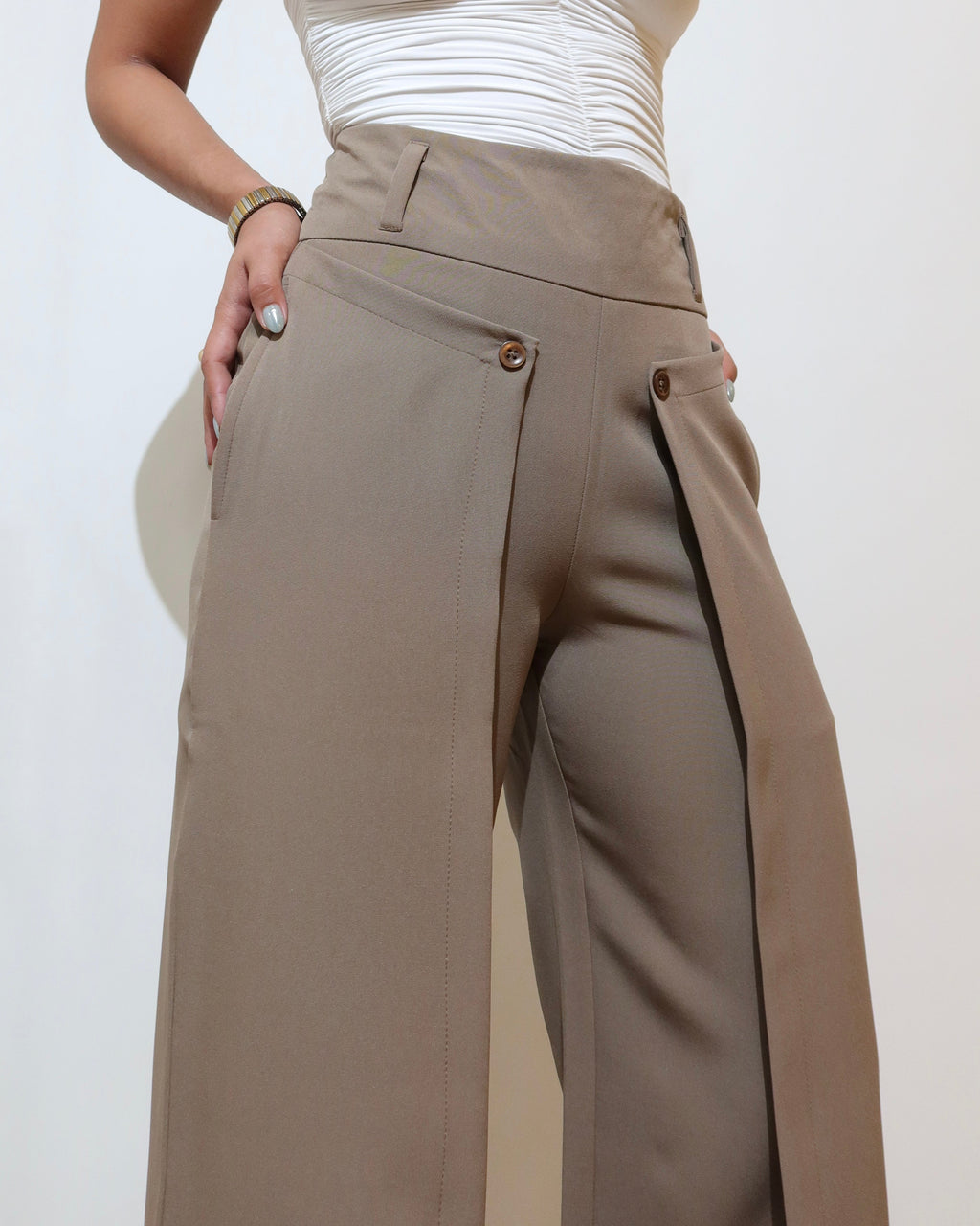 RǏWYÑ | Flattered Flap Straight Pants