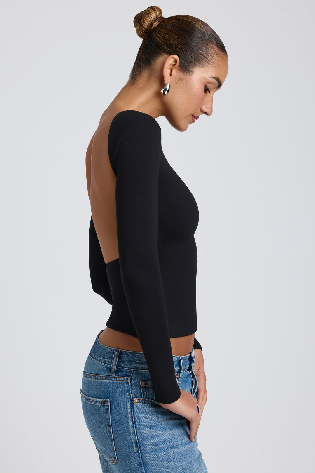 RǏWYÑ | Backless Long-Sleeve Top