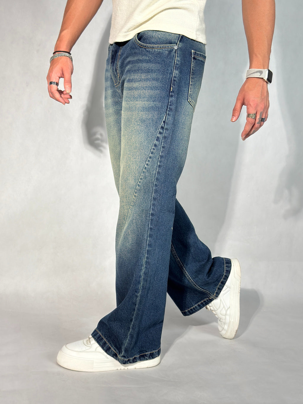 RIWYN New Aged Wash Straight A Line Jeans