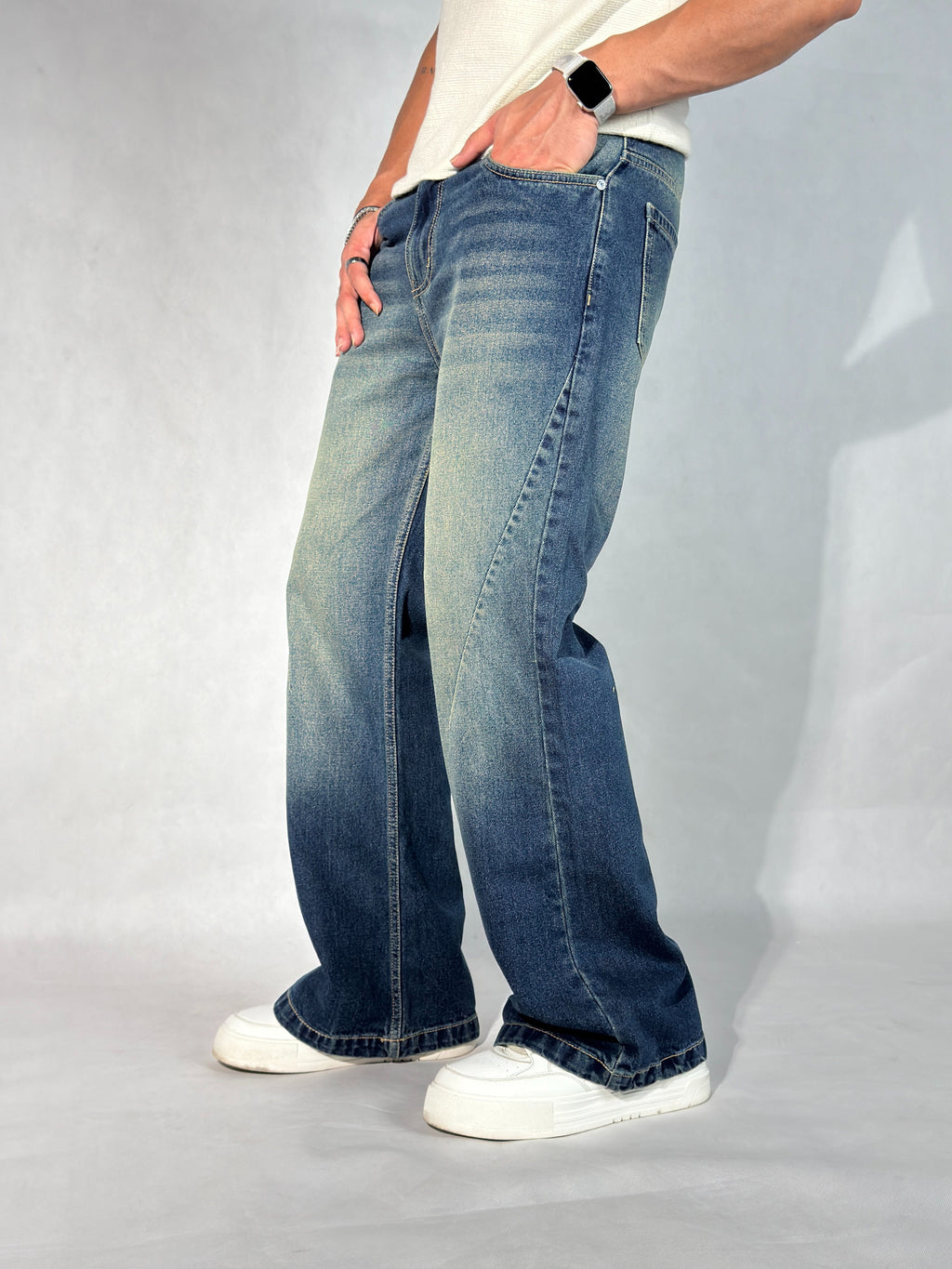 RIWYN New Aged Wash Straight A Line Jeans