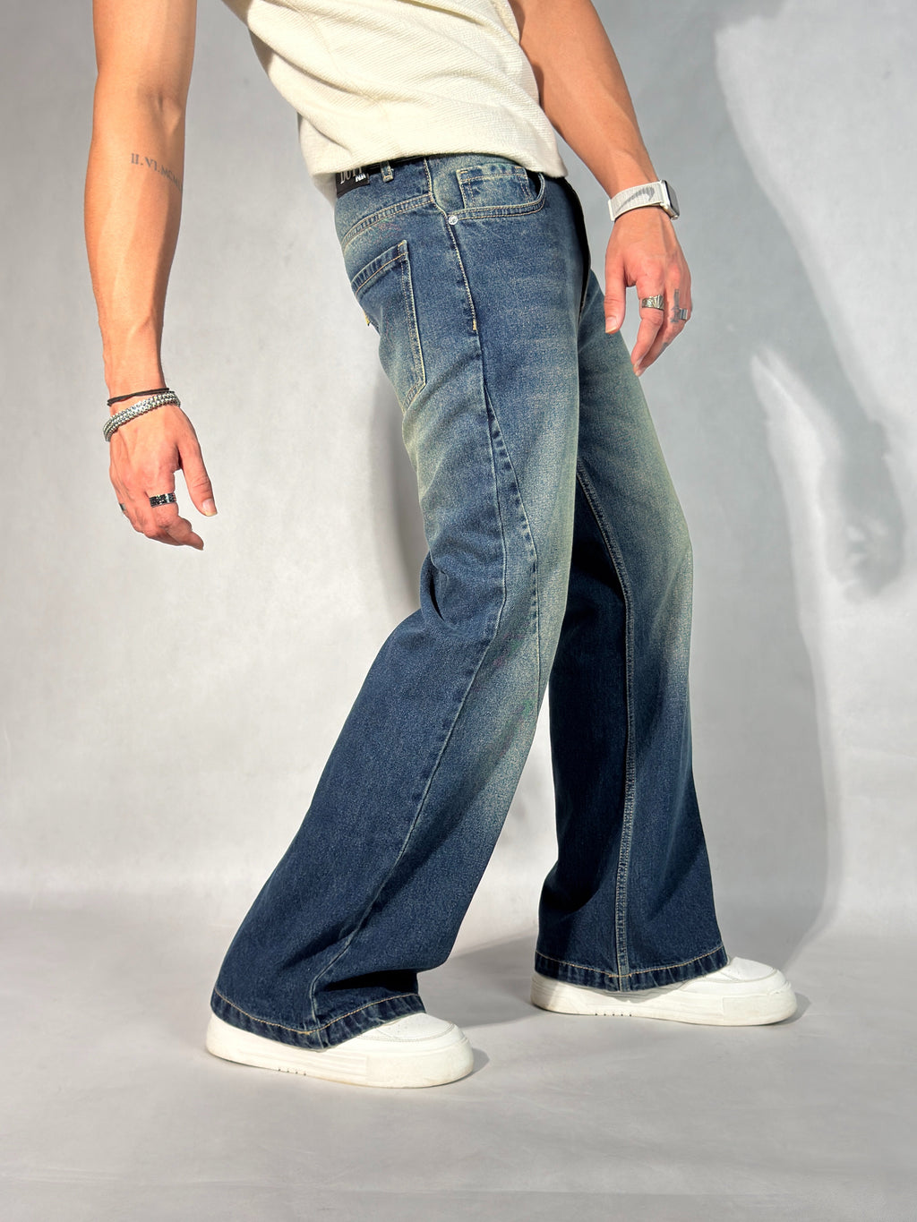 RIWYN New Aged Wash Straight A Line Jeans