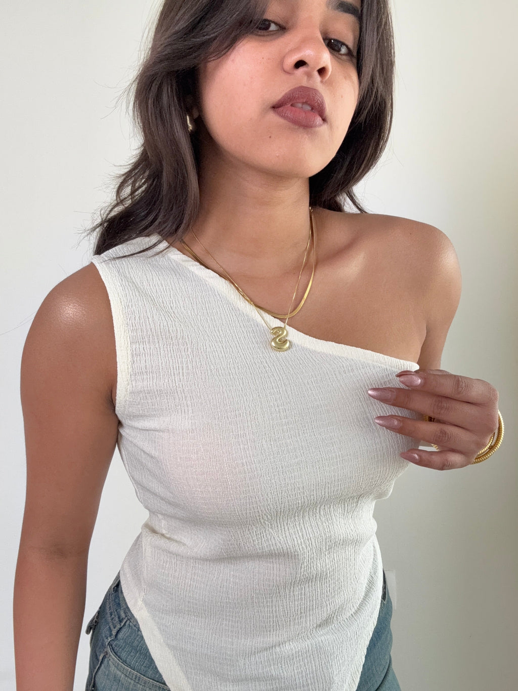 RǏWYÑ | Sleek One-Shoulder Asymmetrical Top