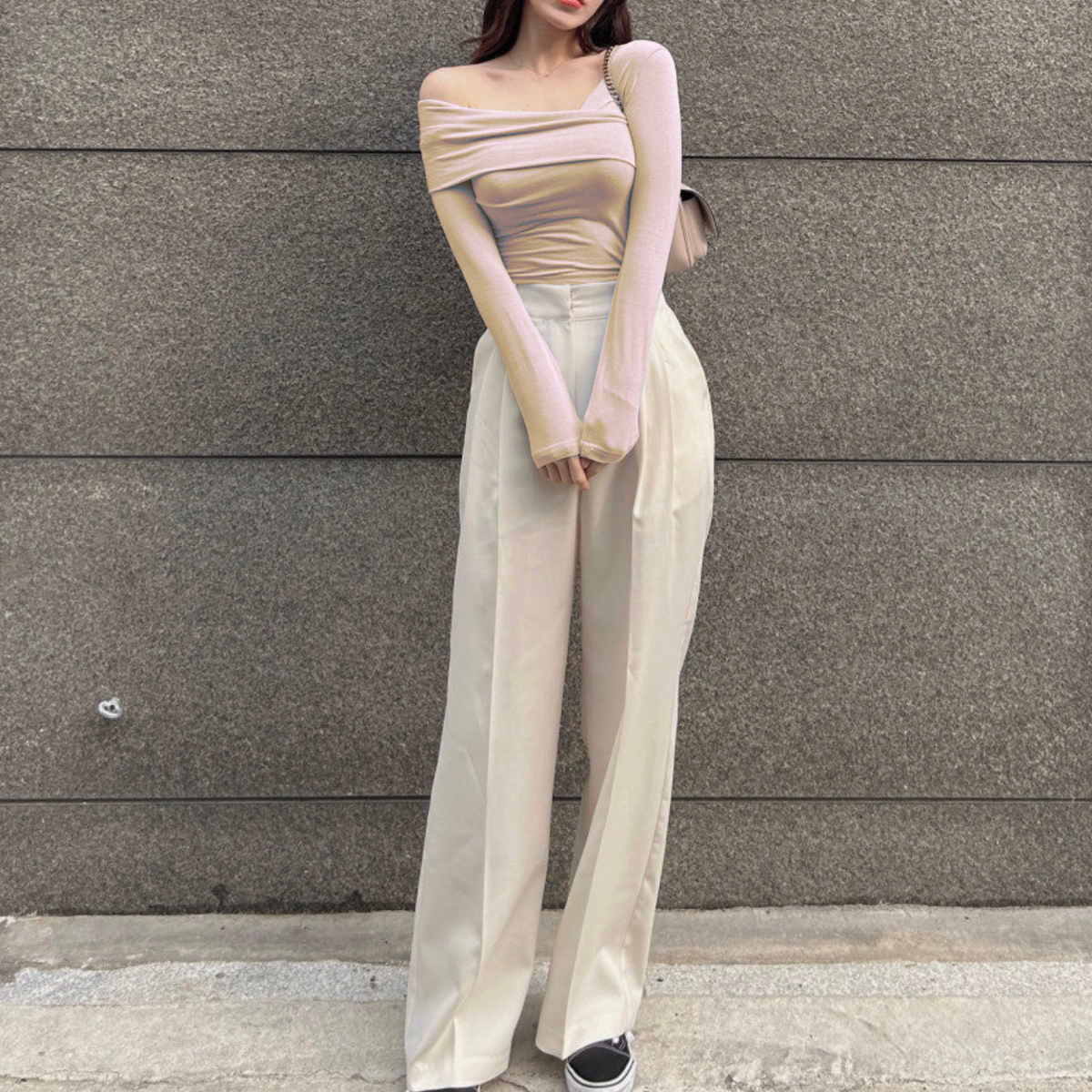 RǏWYÑ | Korean Way Overlpped Off-Shoulder Top