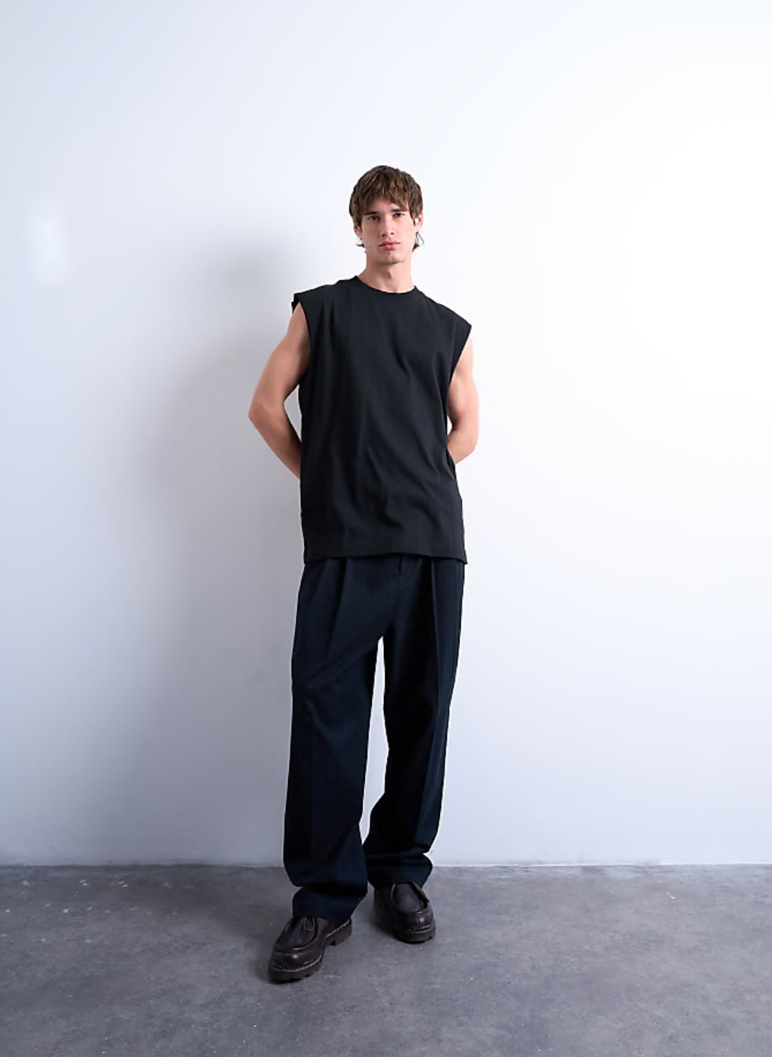 RIWYN Elevated Basic Vest Tee