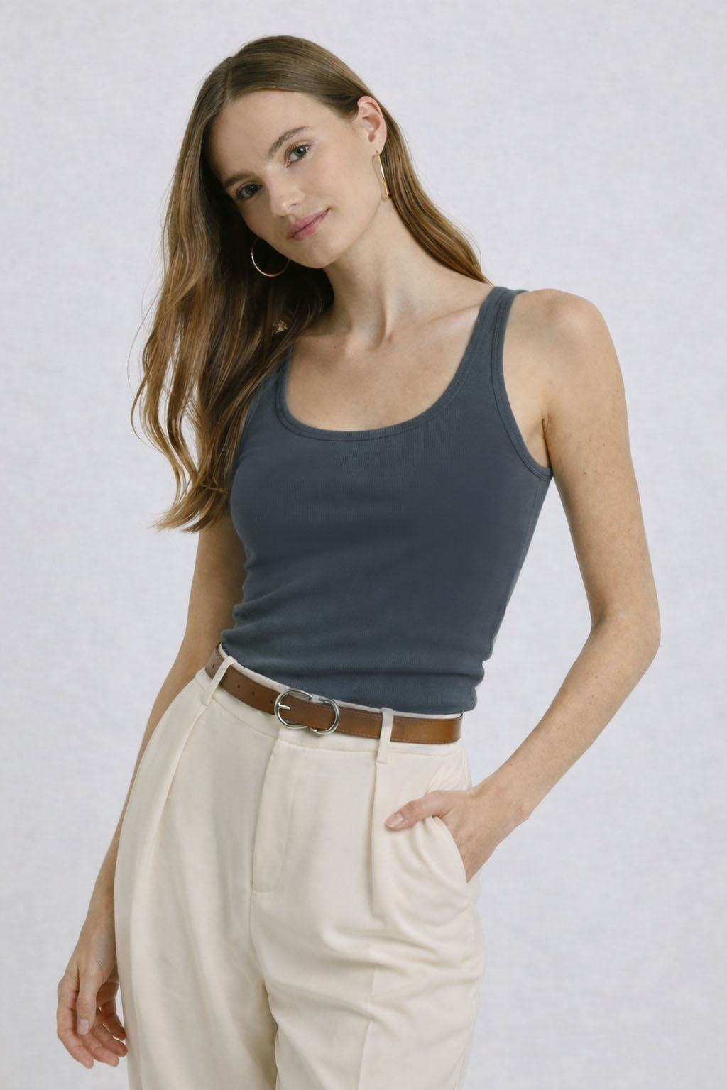 RǏWYÑ | Basic Padded Sleeveless Top