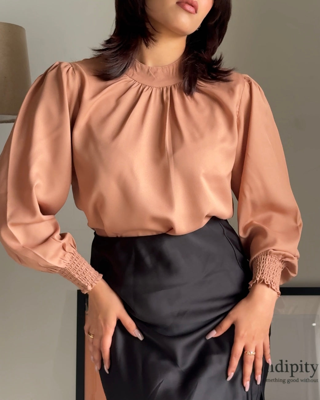 RǏWYÑ | Gathered neck blouse with bishop sleeves