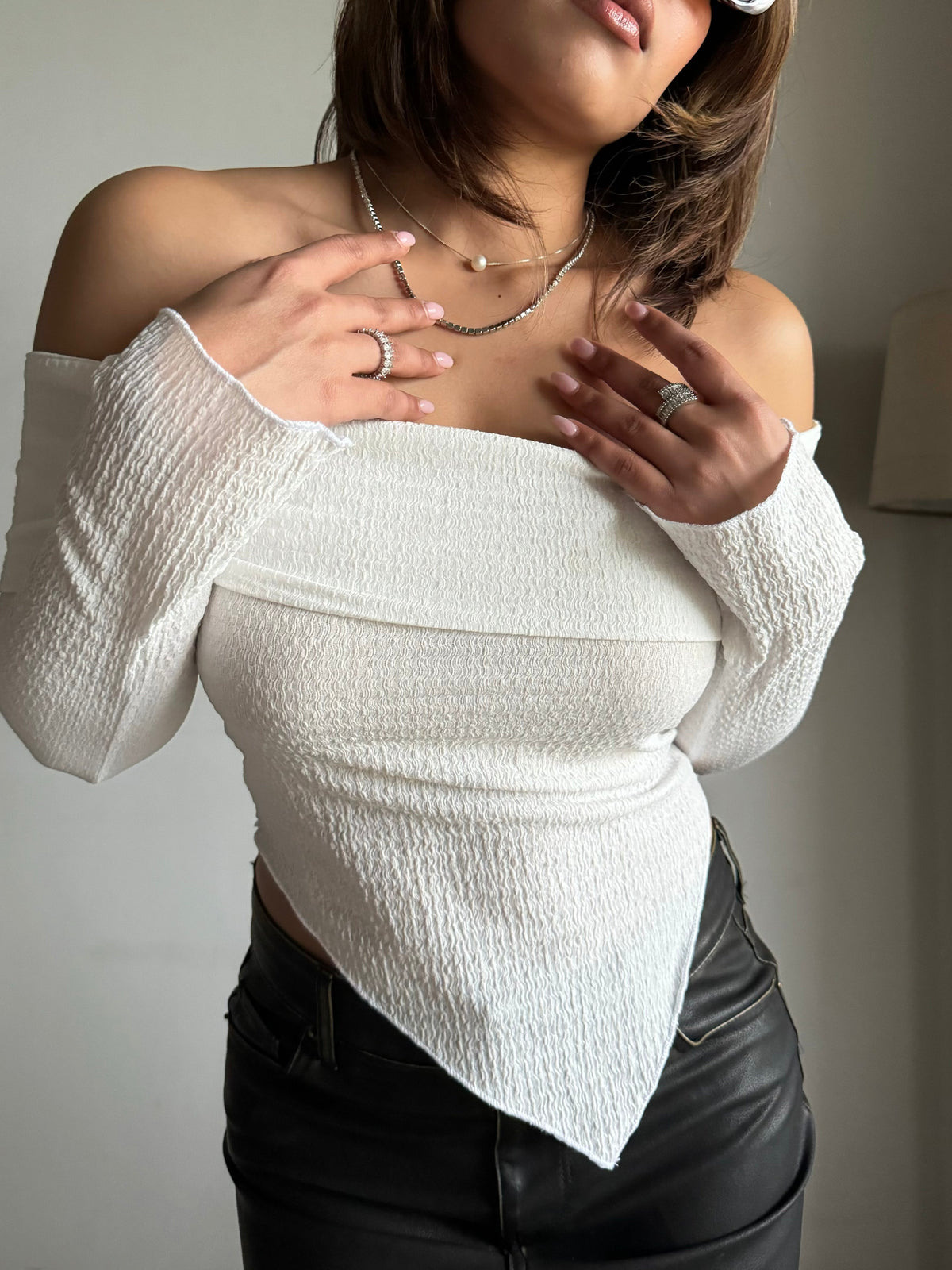 RǏWYÑ | Boho Wave Off-Shoulder Irregular Hem Top