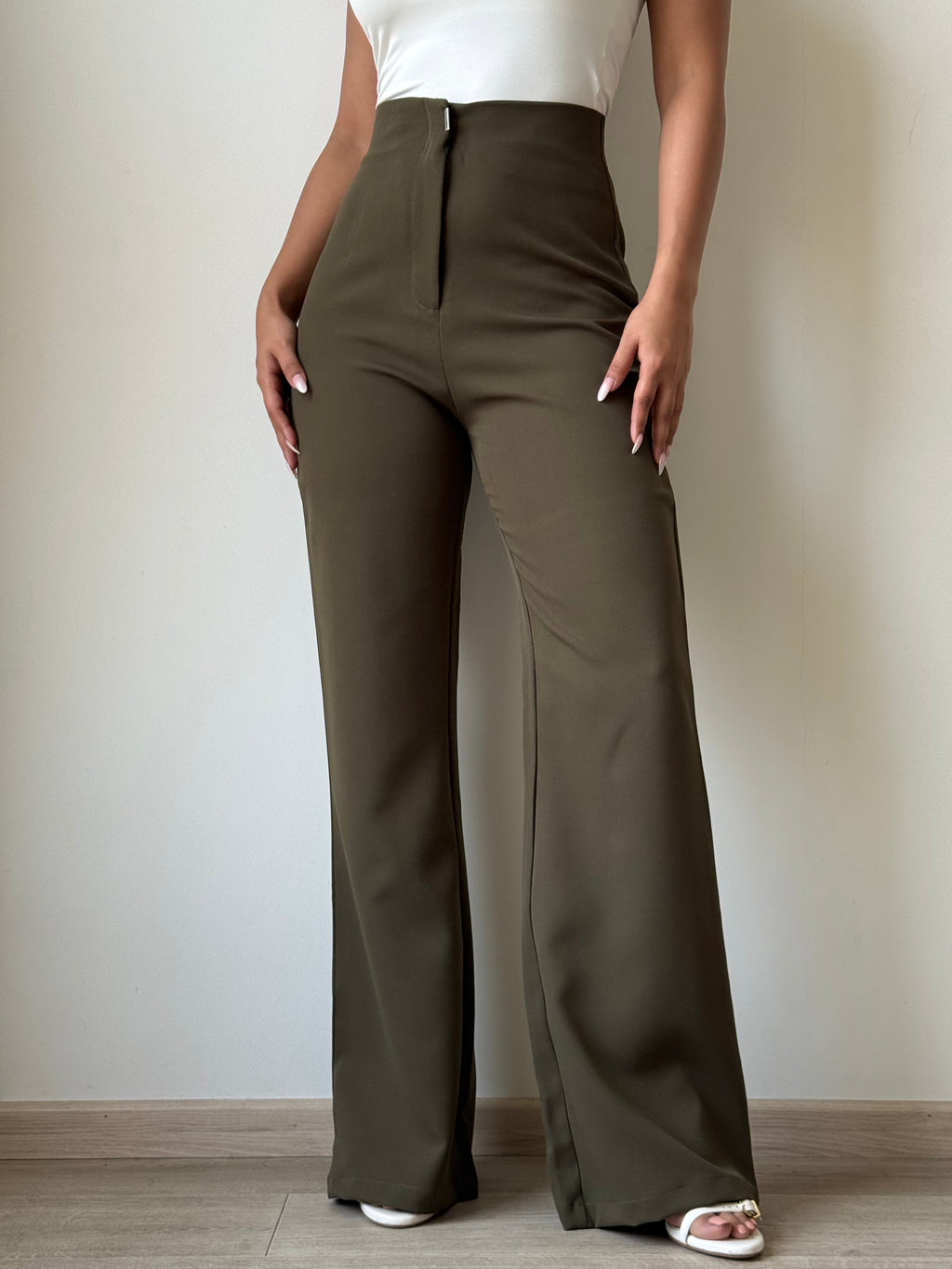 RǏWYÑ | Super High-Waist Bootcut Pants