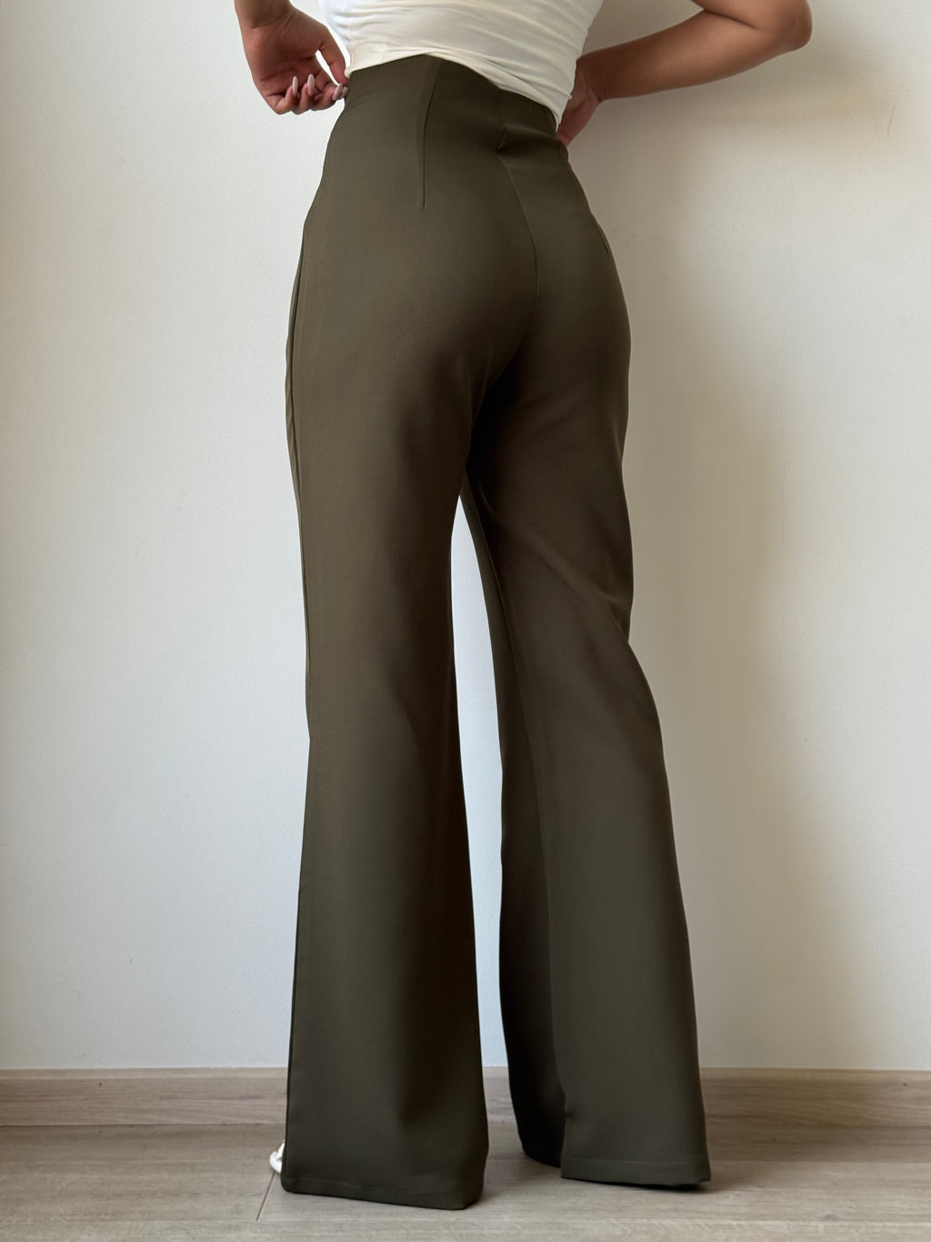 RǏWYÑ | Super High-Waist Bootcut Pants
