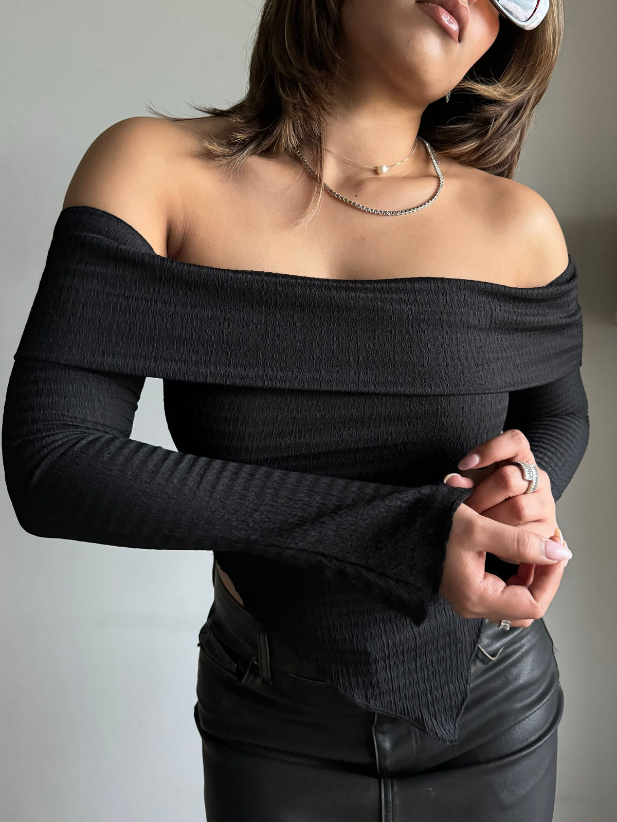 RǏWYÑ | Boho Wave Off-Shoulder Irregular Hem Top