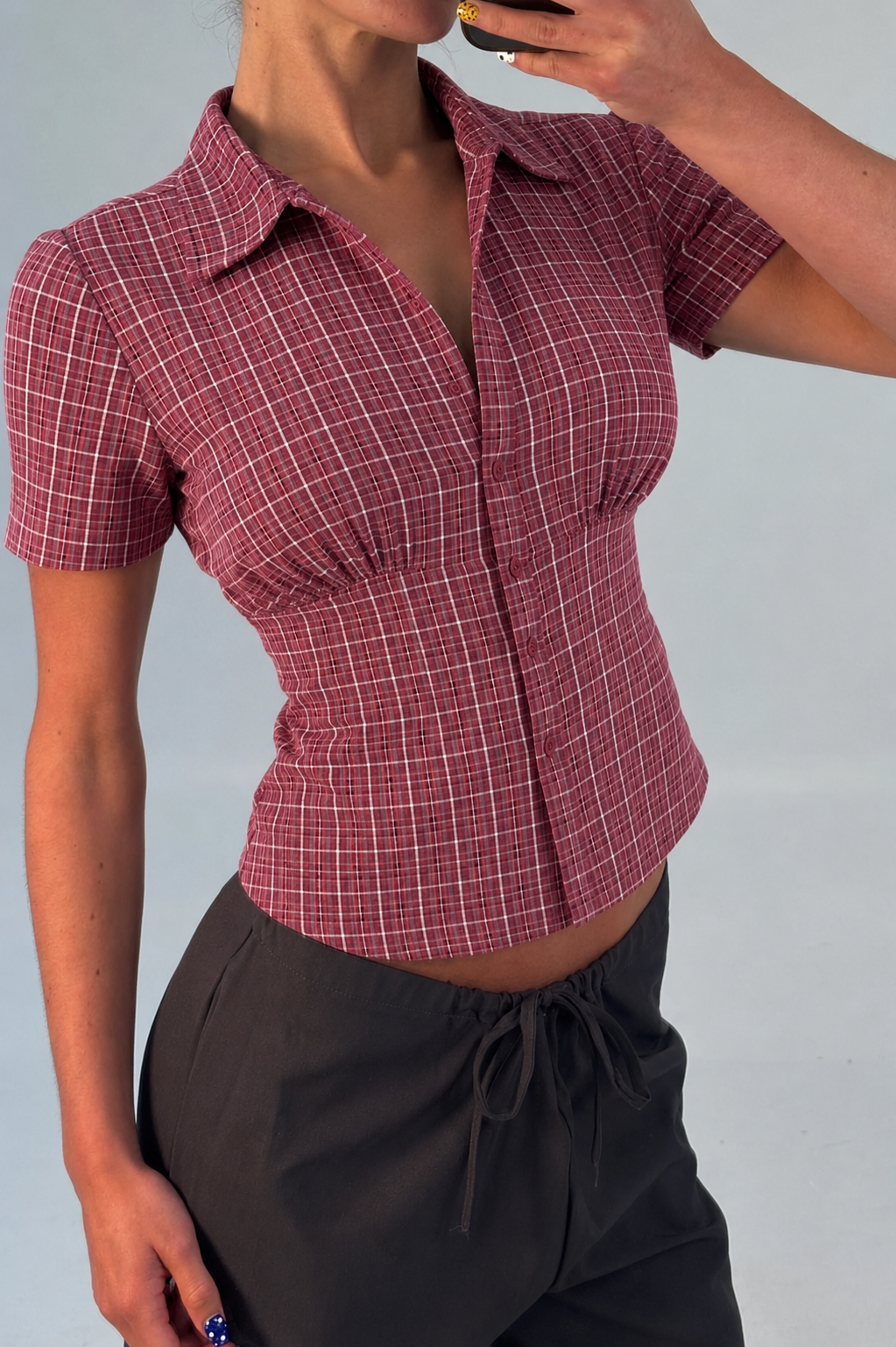 RǏWYÑ | Cinched Checks Cap Sleeve Shirt
