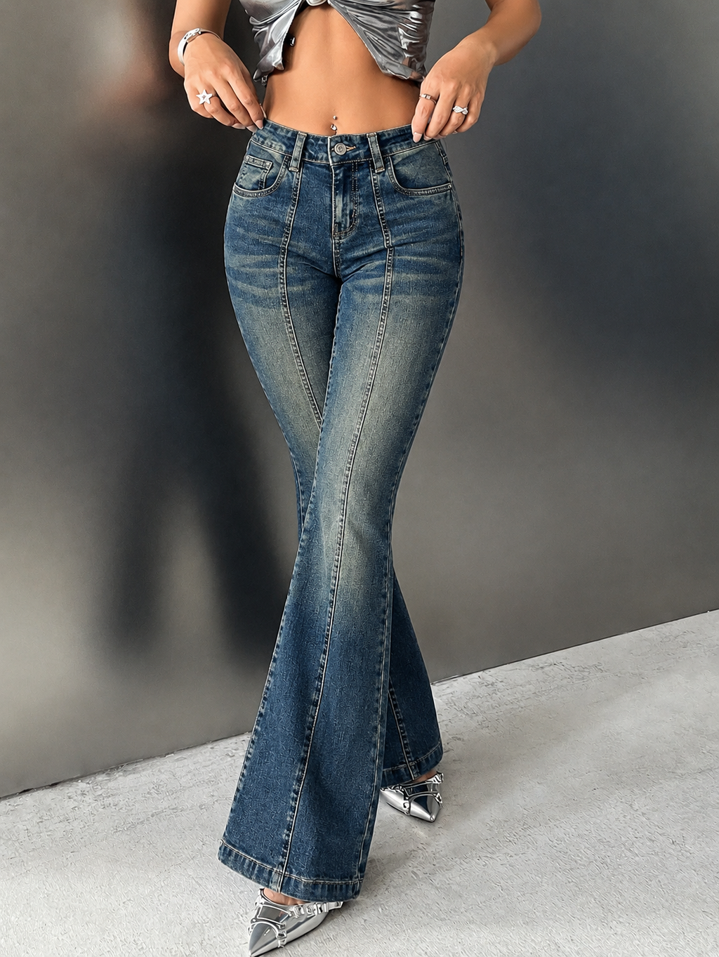 RǏWYÑ | Low Waist Vintage Wash Bootcut Jeans
