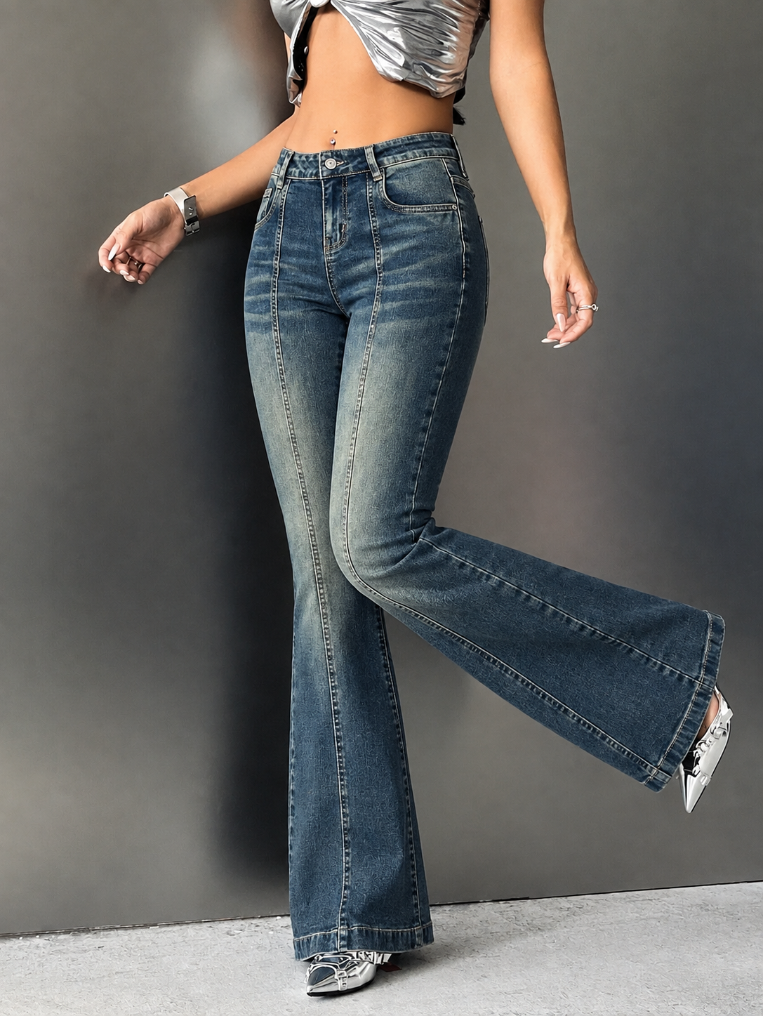 RǏWYÑ | Low Waist Vintage Wash Bootcut Jeans