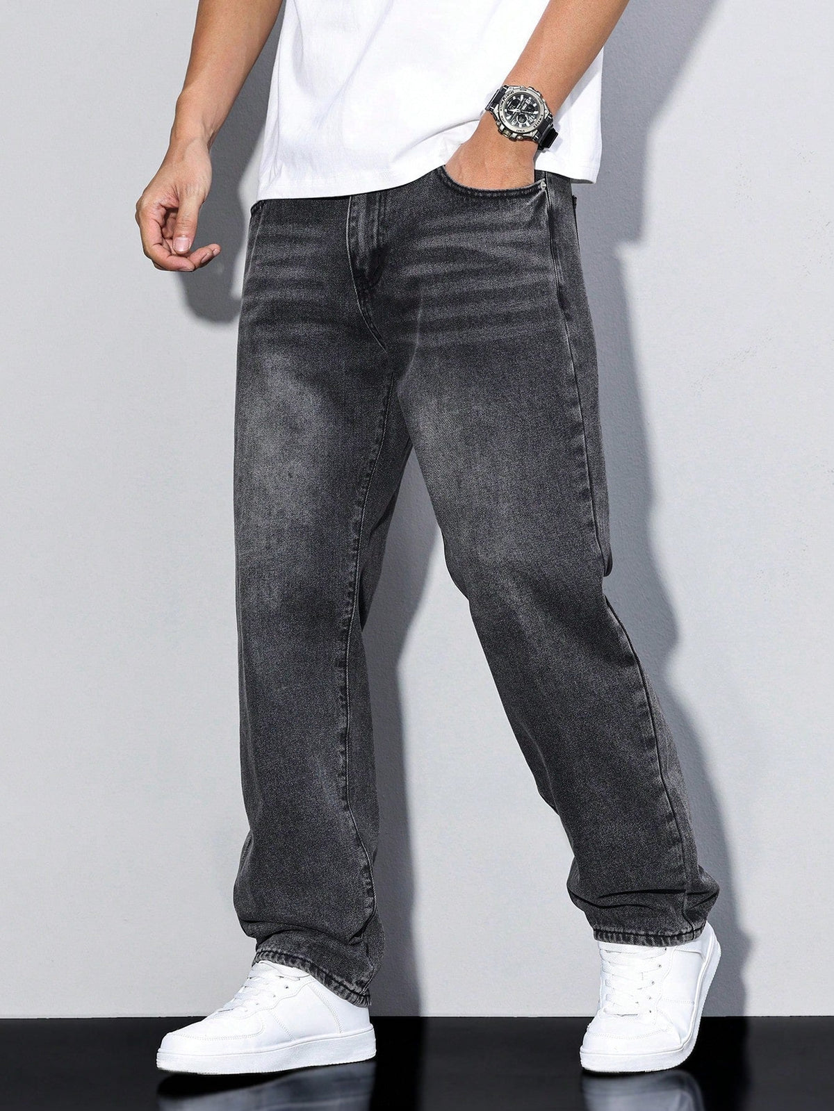 RIWYN Shadow Crest Straight Fit Jeans