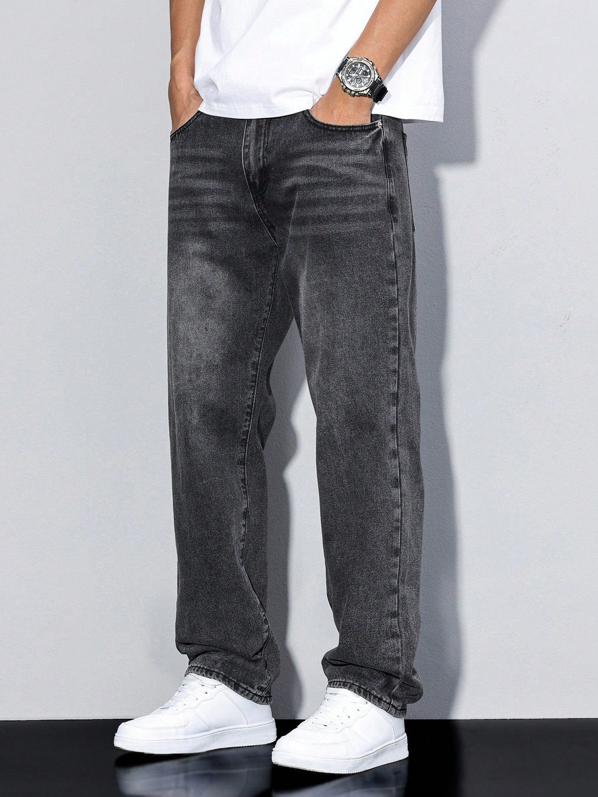 RIWYN Shadow Crest Straight Fit Jeans