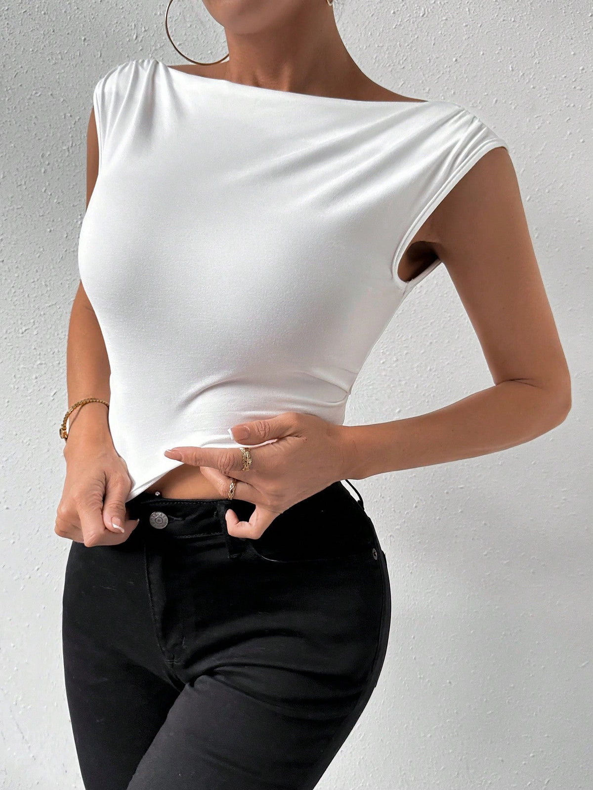 RǏWYÑ | Backless Twist Knot Tank Top