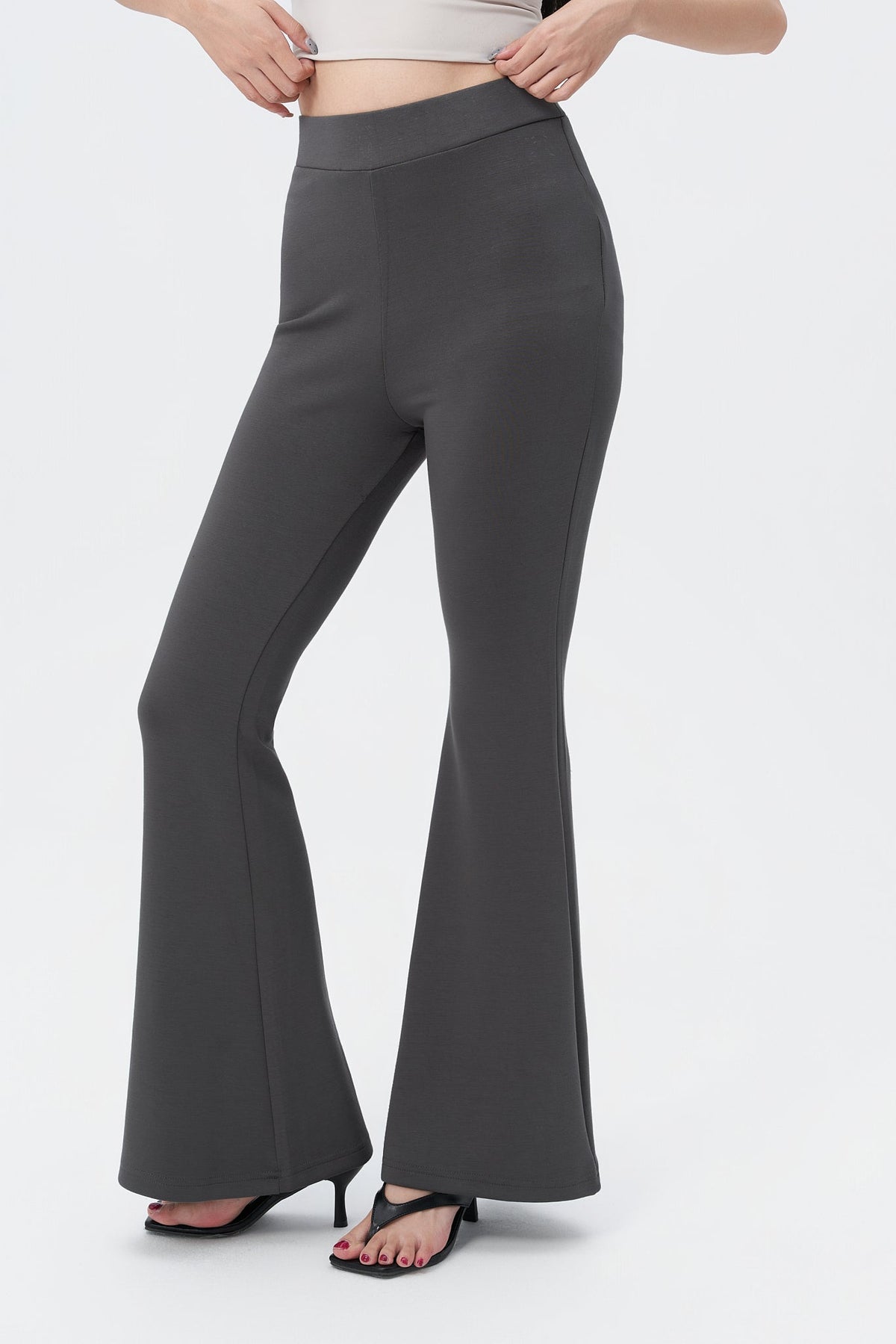 RǏWYÑ | Sculpt & Flare Leg Pants