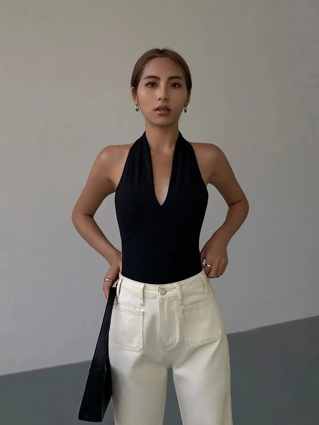 RǏWYÑ | V-Neck Halter Open Back Tank Top