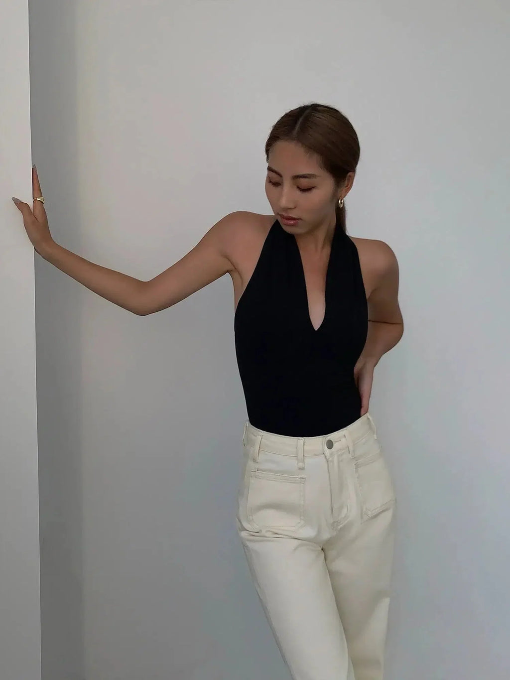 RǏWYÑ | V-Neck Halter Open Back Tank Top