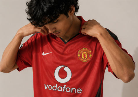 RǏWYÑ Beckham 7 vintage football jersey front detail