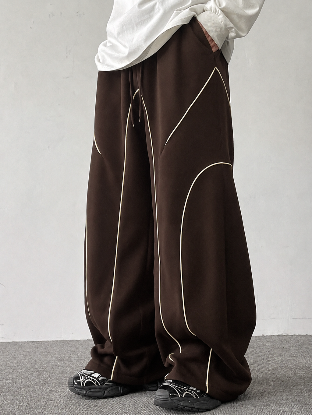 RIWYN Contrast Curve Baggy Joggers