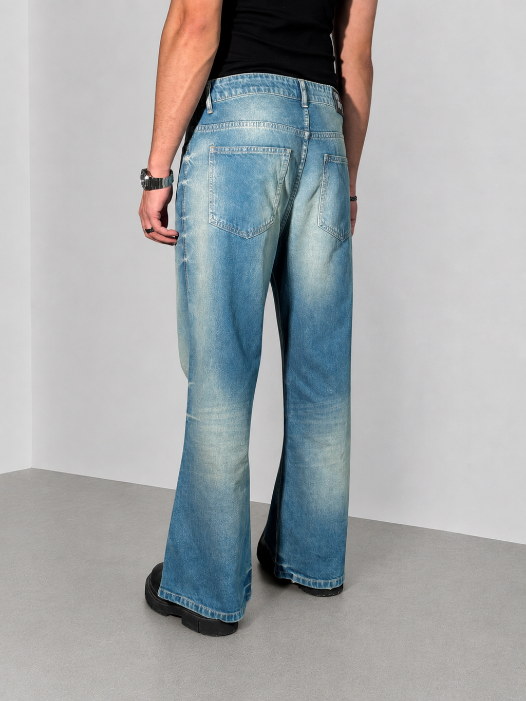 RIWYN Decade Denim Straight Leg Jeans