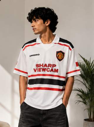 Scholes 18 vintage football jersey front view
